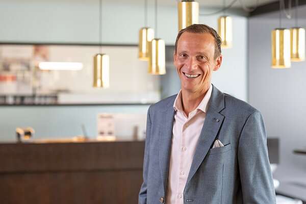 Matthias Amsler, Direktor Hotel Kettenbrücke Matthias Amsler, Direktor und Gastgeber Hotel Kettenbrücke